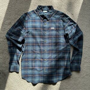 Columbia Long-Sleeve Flannel Button Down Shirt